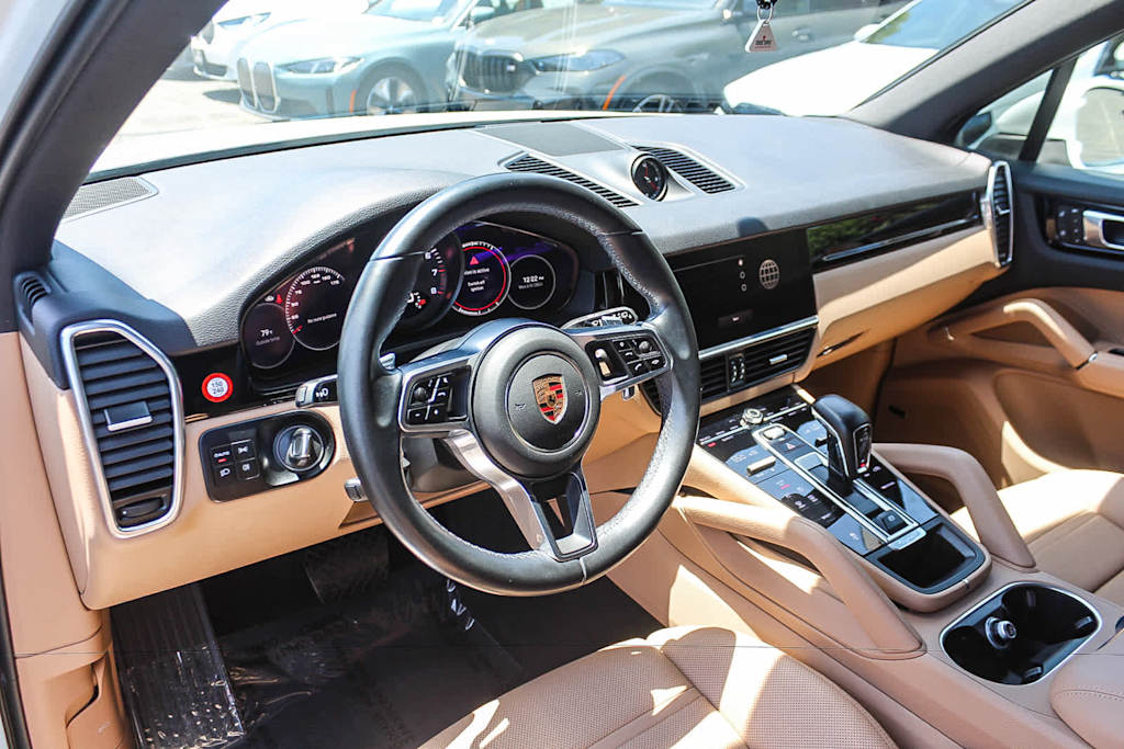 Thumbnail: 2023 Porsche Cayenne - 13