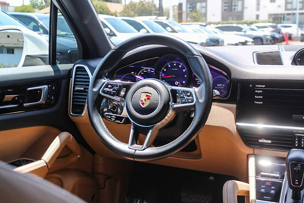 Thumbnail: 2023 Porsche Cayenne - 9