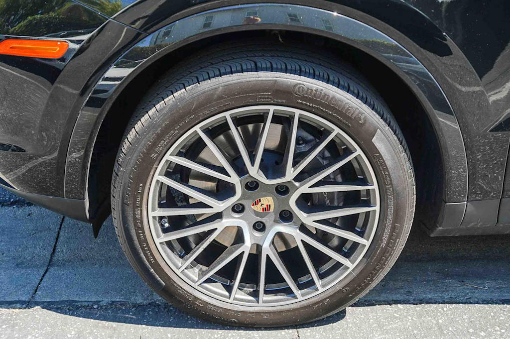 Thumbnail: 2023 Porsche Cayenne - 6