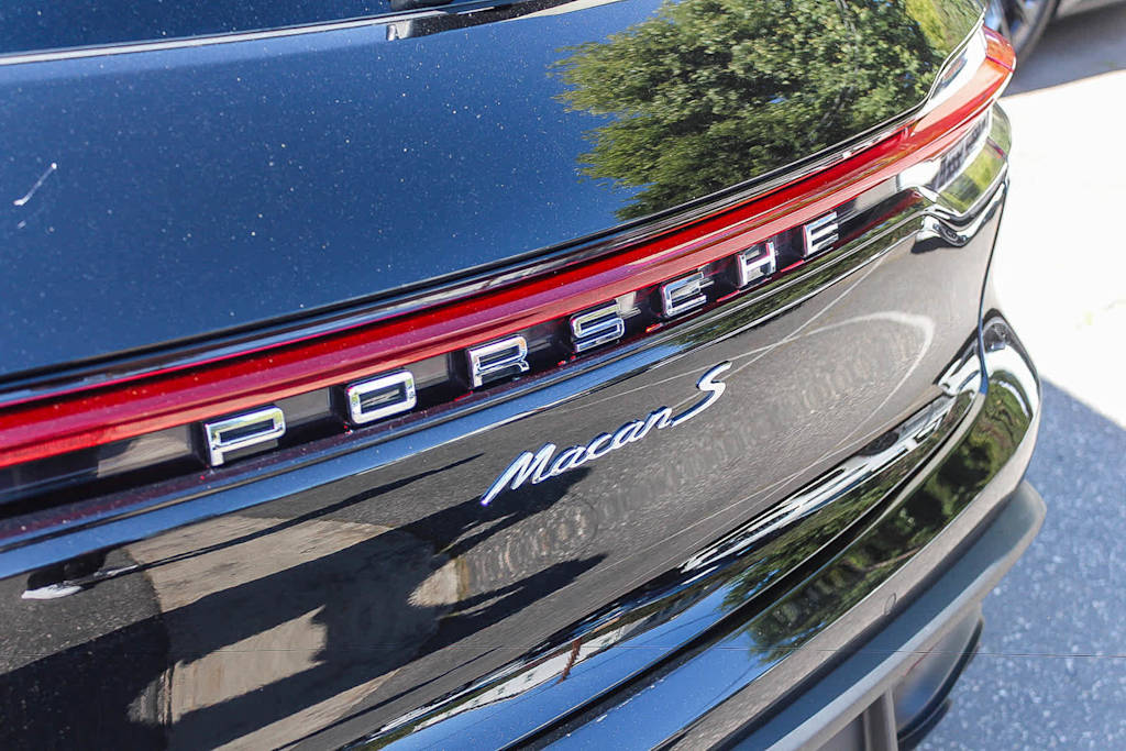 Thumbnail: 2024 Porsche Macan - 26