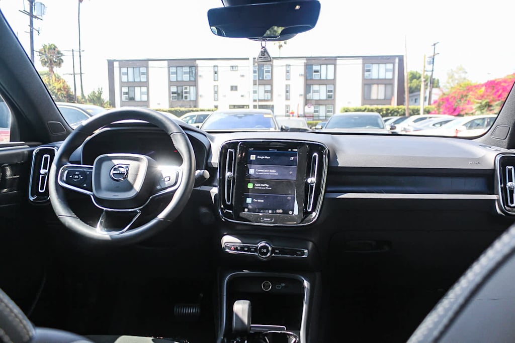 Thumbnail: 2023 Volvo C40 - 2