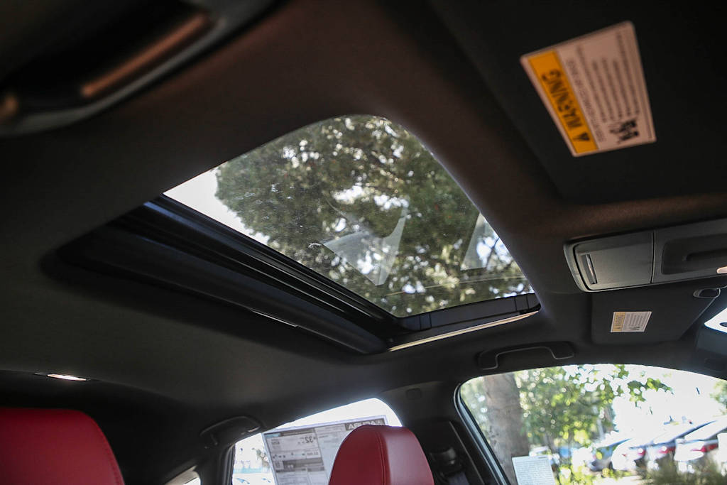 Thumbnail: 2025 Acura Integra - 20