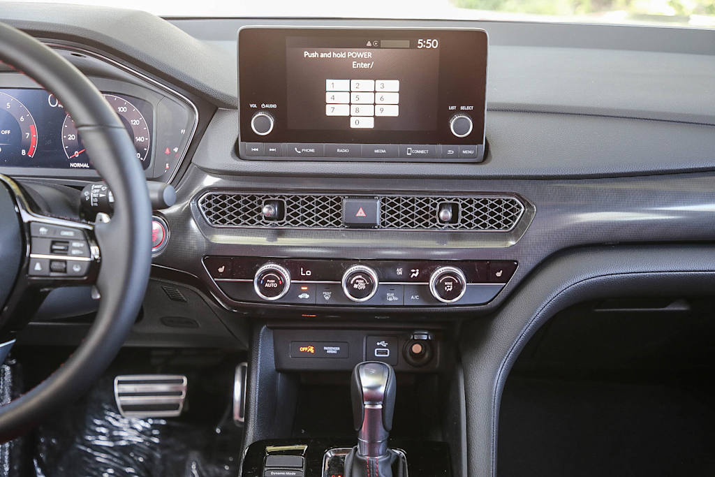 Thumbnail: 2025 Acura Integra - 12