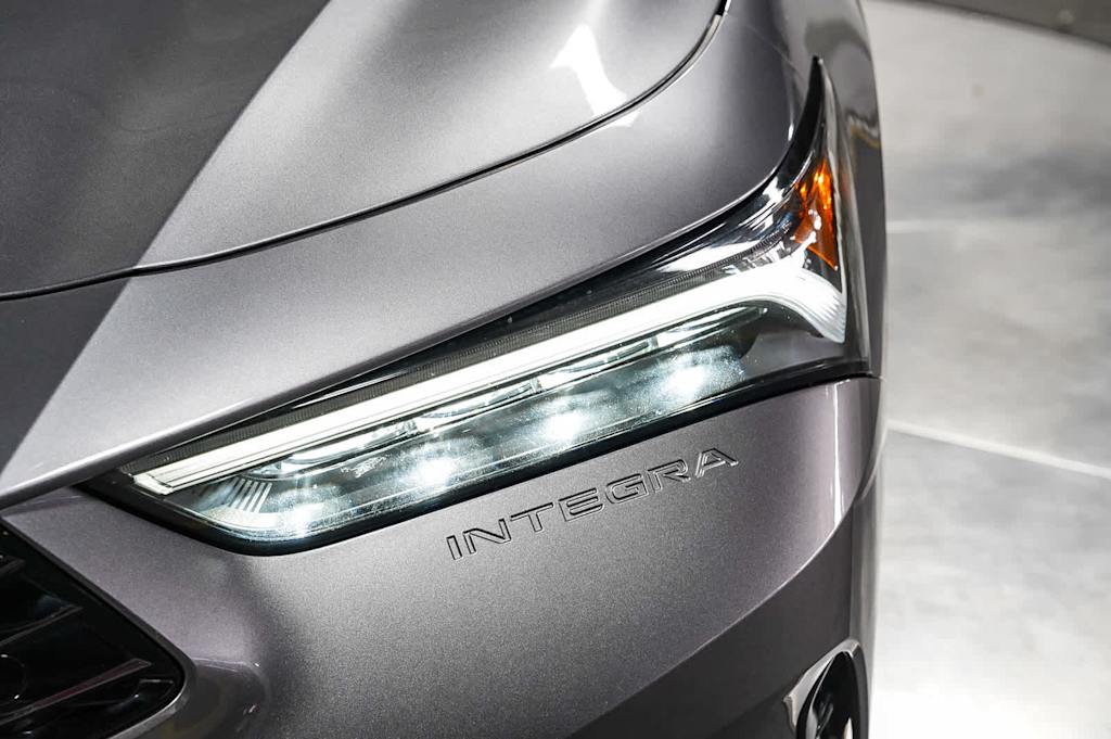 Thumbnail: 2023 Acura Integra - 20