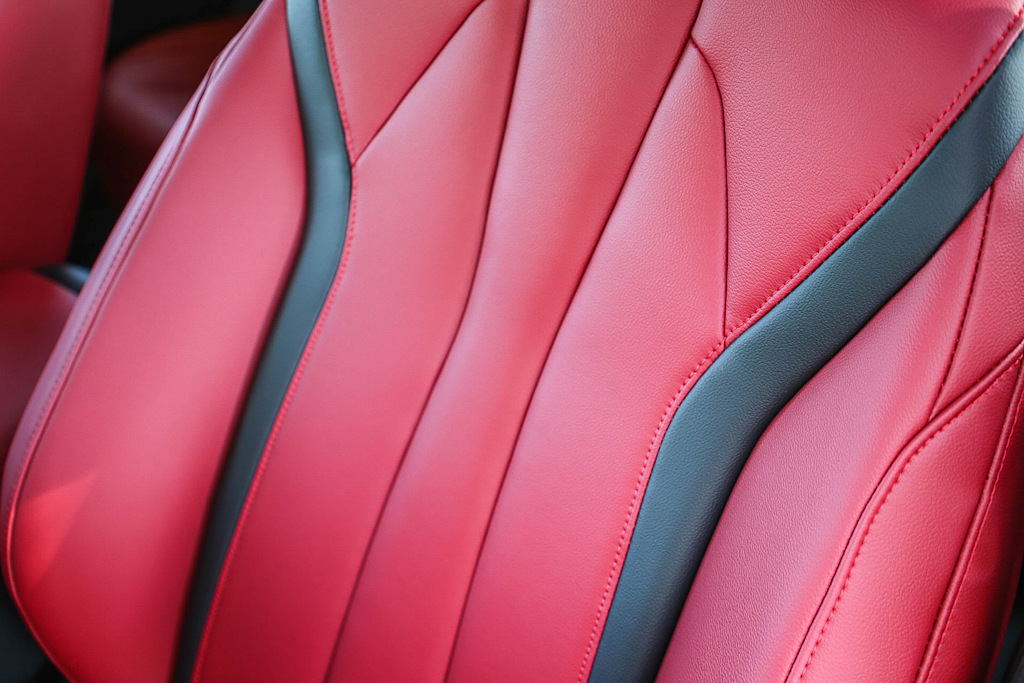 Thumbnail: 2025 Acura Integra - 26