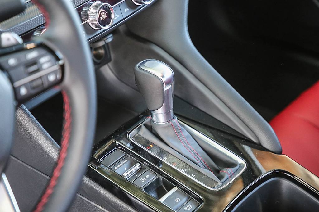 Thumbnail: 2025 Acura Integra - 12