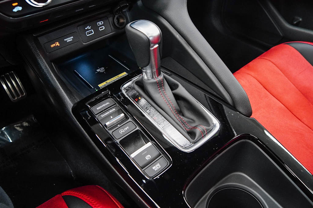 Thumbnail: 2025 Acura Integra - 26