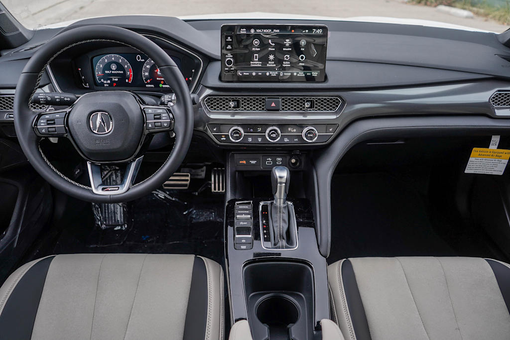 Thumbnail: 2025 Acura Integra - 2