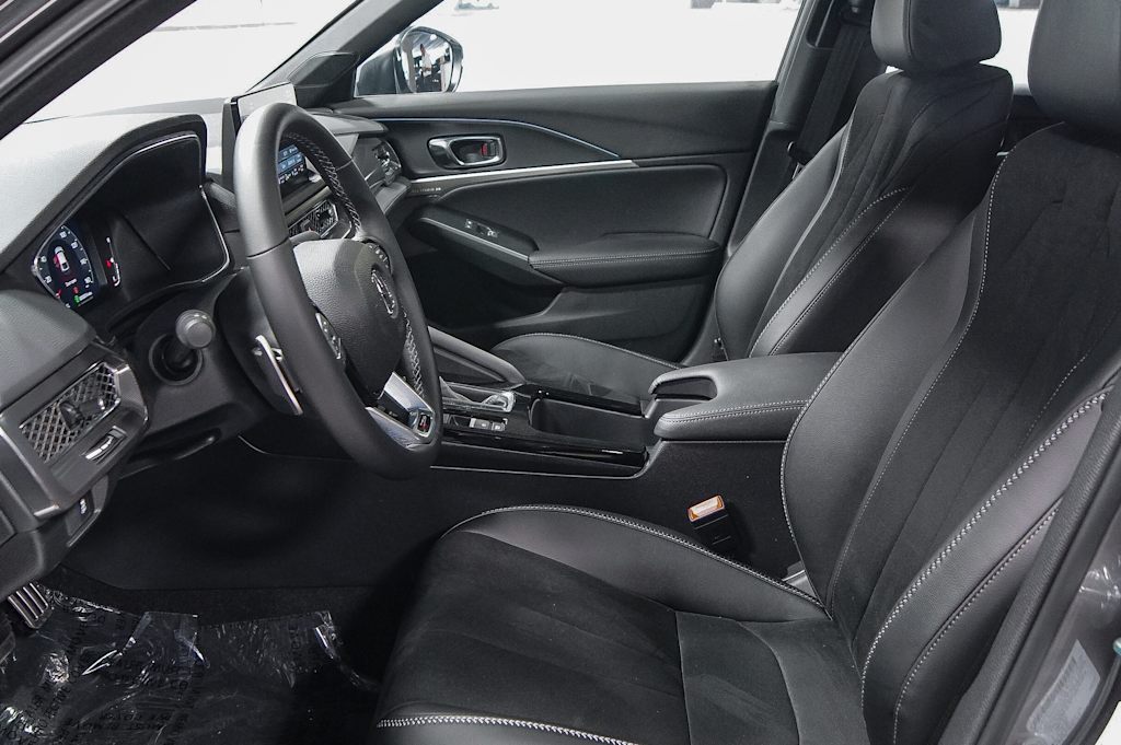 Thumbnail: 2025 Acura Integra - 10