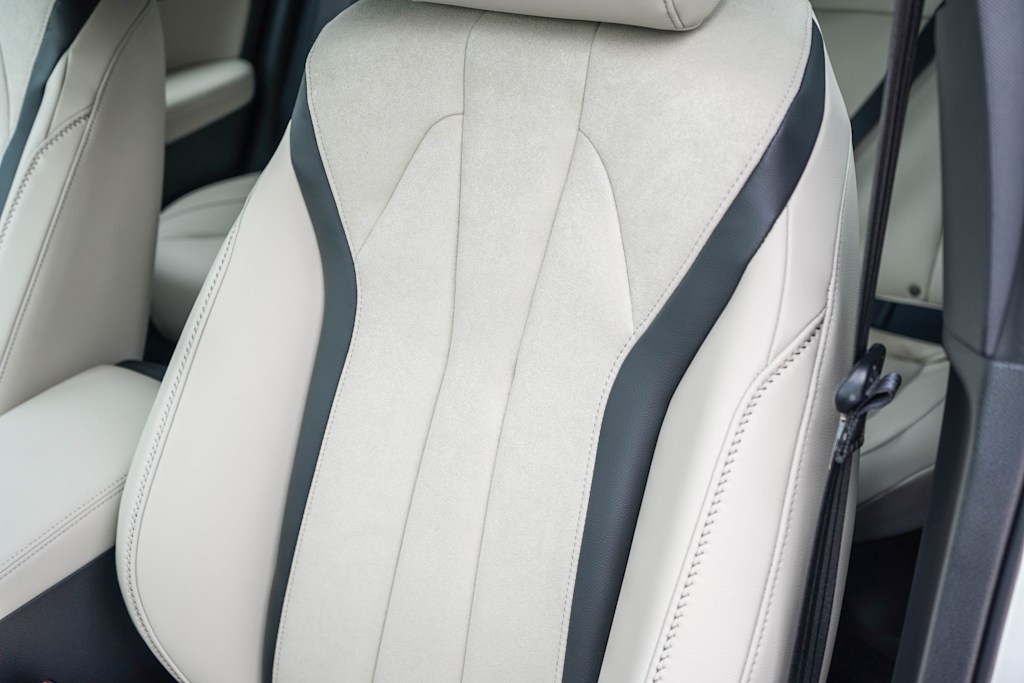 Thumbnail: 2025 Acura Integra - 27