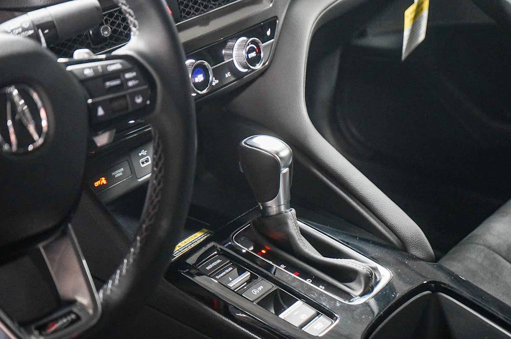 Thumbnail: 2025 Acura Integra - 16