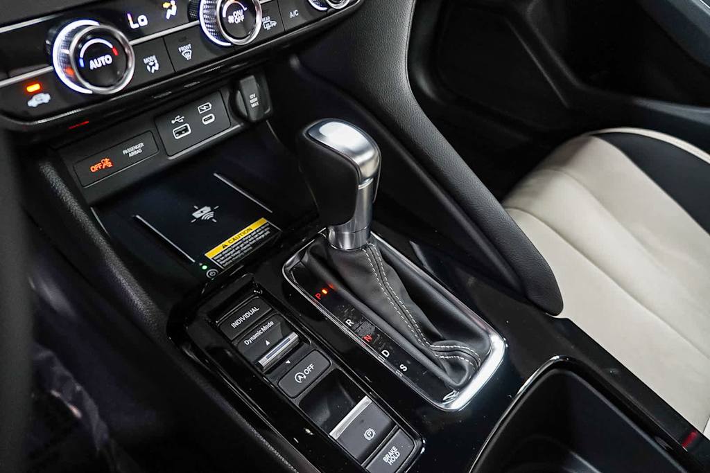 Thumbnail: 2025 Acura Integra - 14