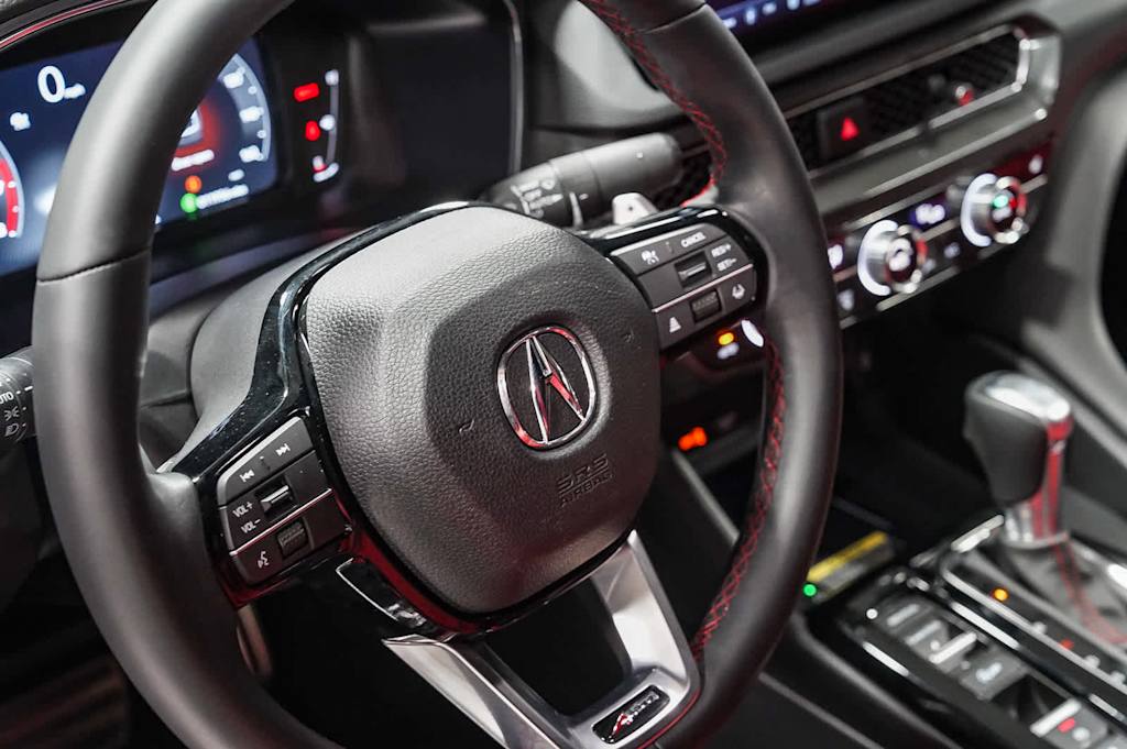 Thumbnail: 2025 Acura Integra - 13