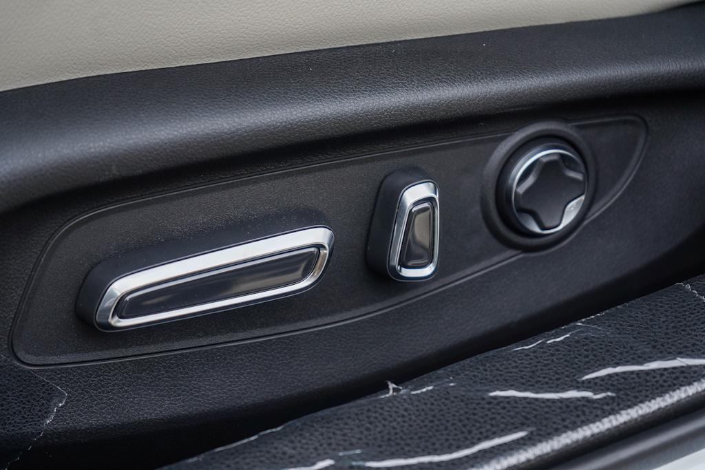 Thumbnail: 2025 Acura Integra - 24