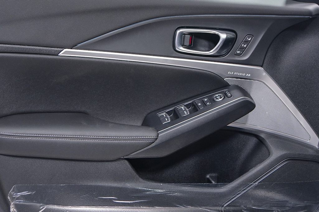 Thumbnail: 2025 Acura Integra - 25