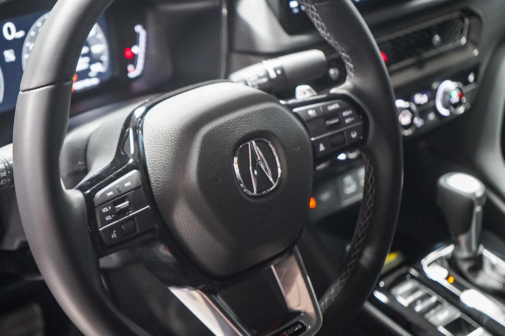 Thumbnail: 2025 Acura Integra - 25