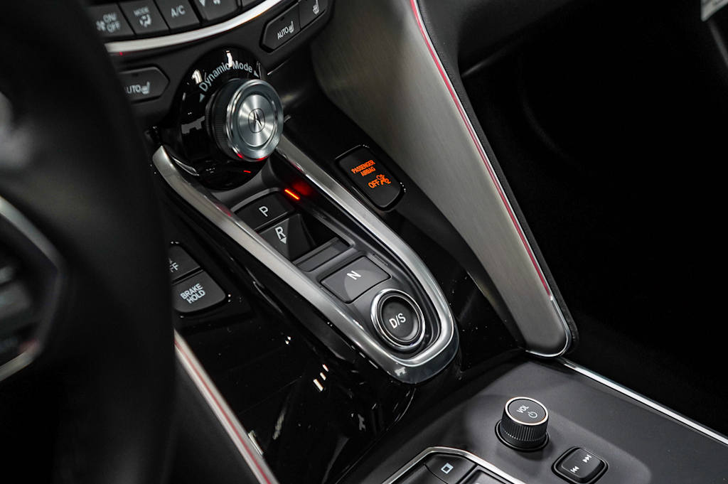 Thumbnail: 2025 Acura TLX - 14