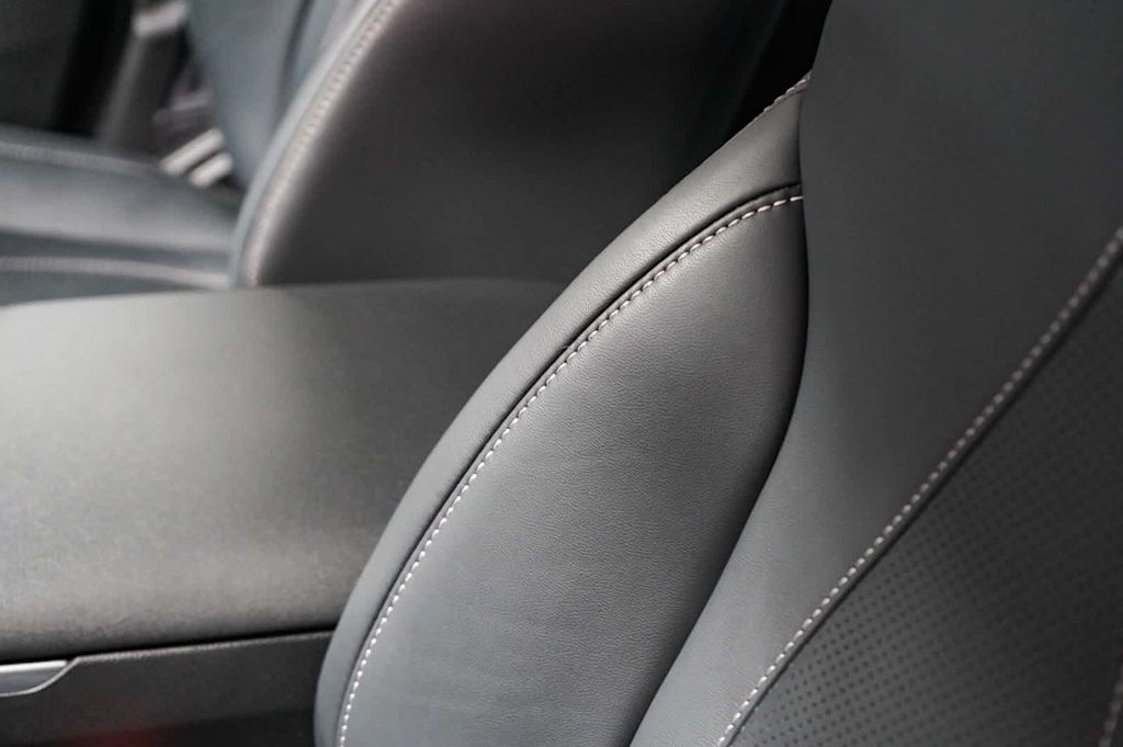 Thumbnail: 2023 Acura TLX - 9