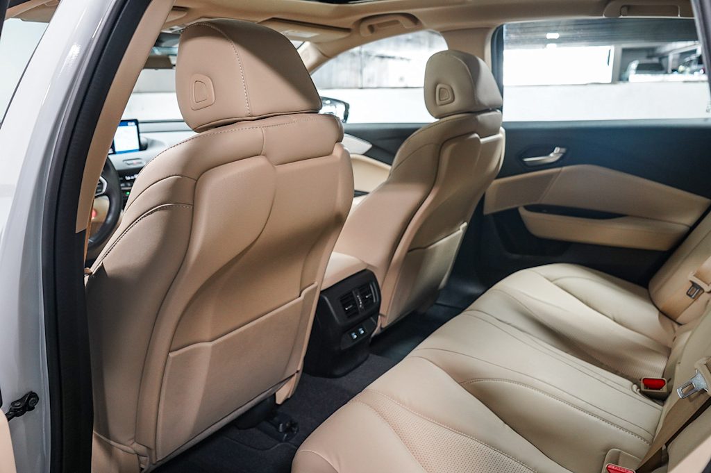 Thumbnail: 2025 Acura TLX - 11