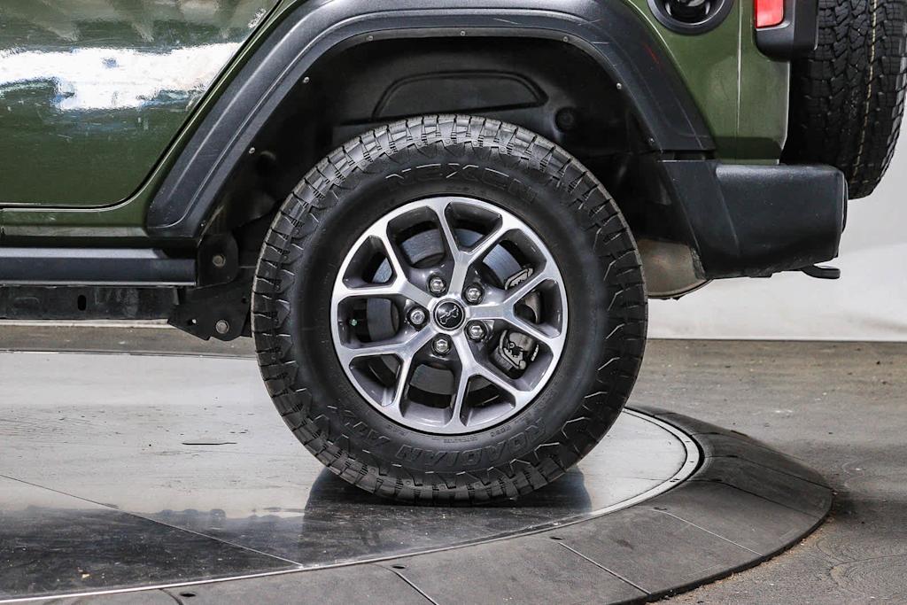 Thumbnail: 2021 Jeep Wrangler - 18
