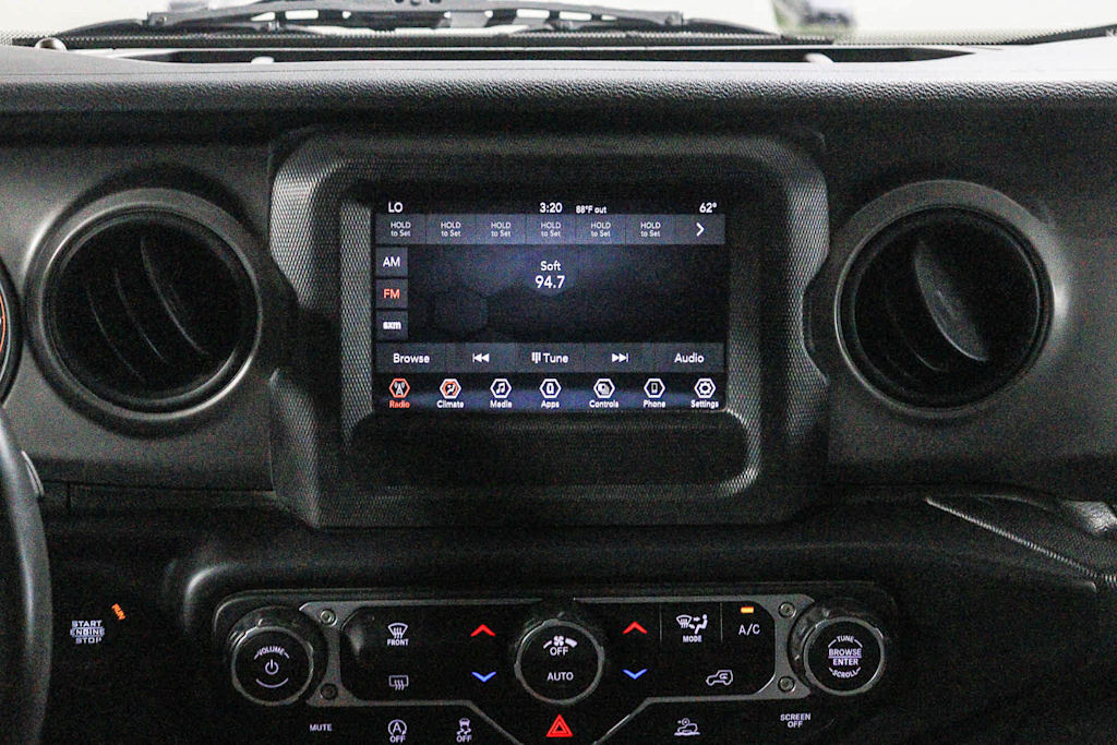 Thumbnail: 2021 Jeep Wrangler - 21