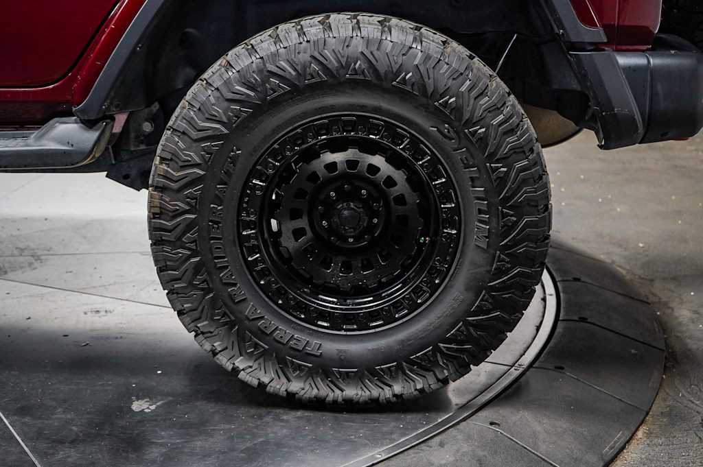 Thumbnail: 2021 Jeep Wrangler - 7