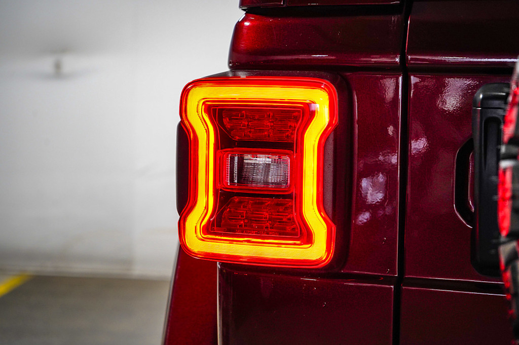 Thumbnail: 2021 Jeep Wrangler - 22