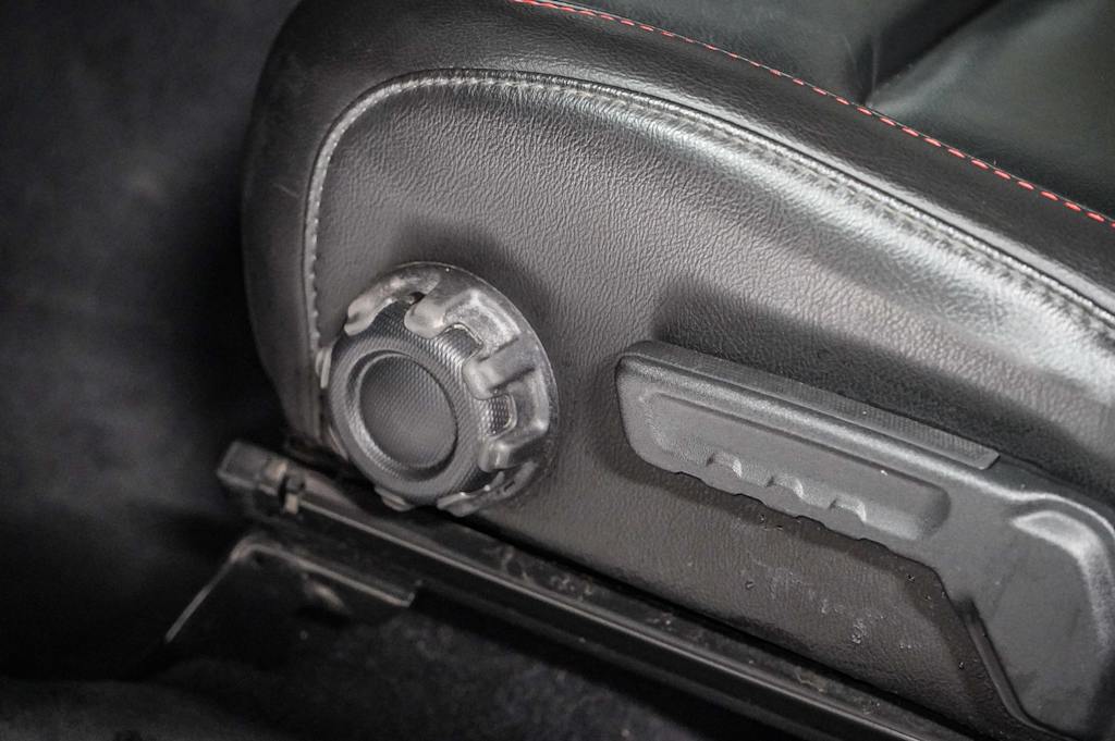 Thumbnail: 2021 Jeep Wrangler - 25