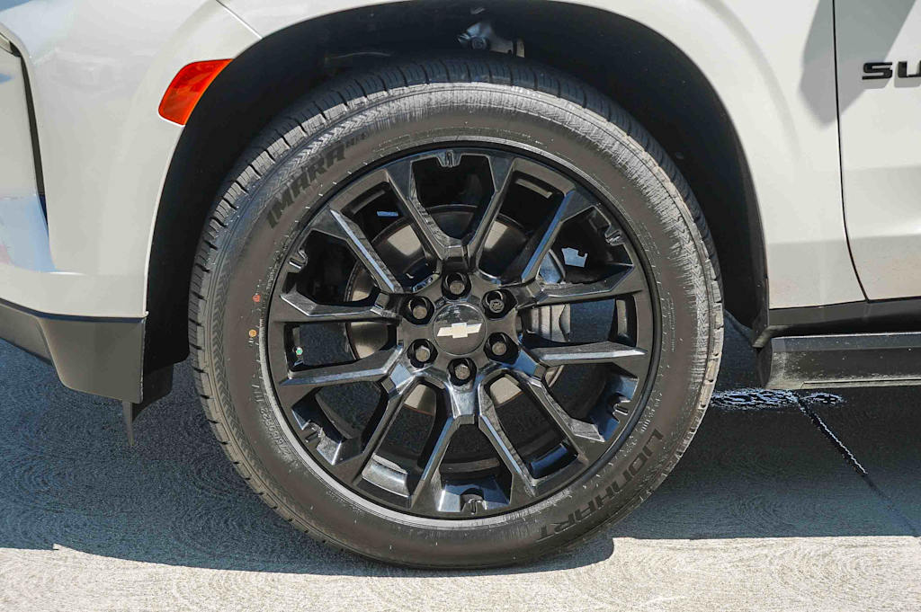 Thumbnail: 2023 Chevrolet Suburban - 6