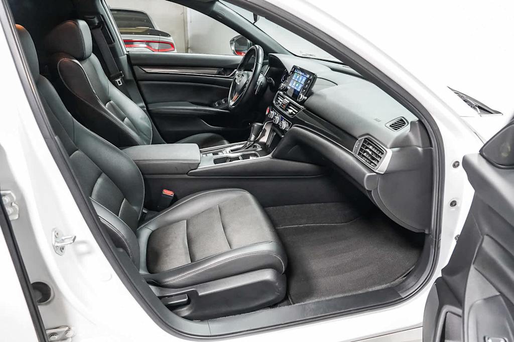 Thumbnail: 2022 Honda Accord - 10