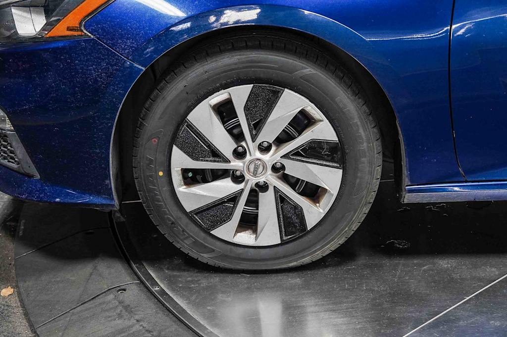 Thumbnail: 2019 Nissan Altima - 7