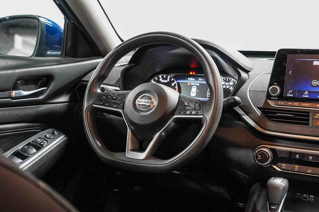 Thumbnail: 2019 Nissan Altima - 12