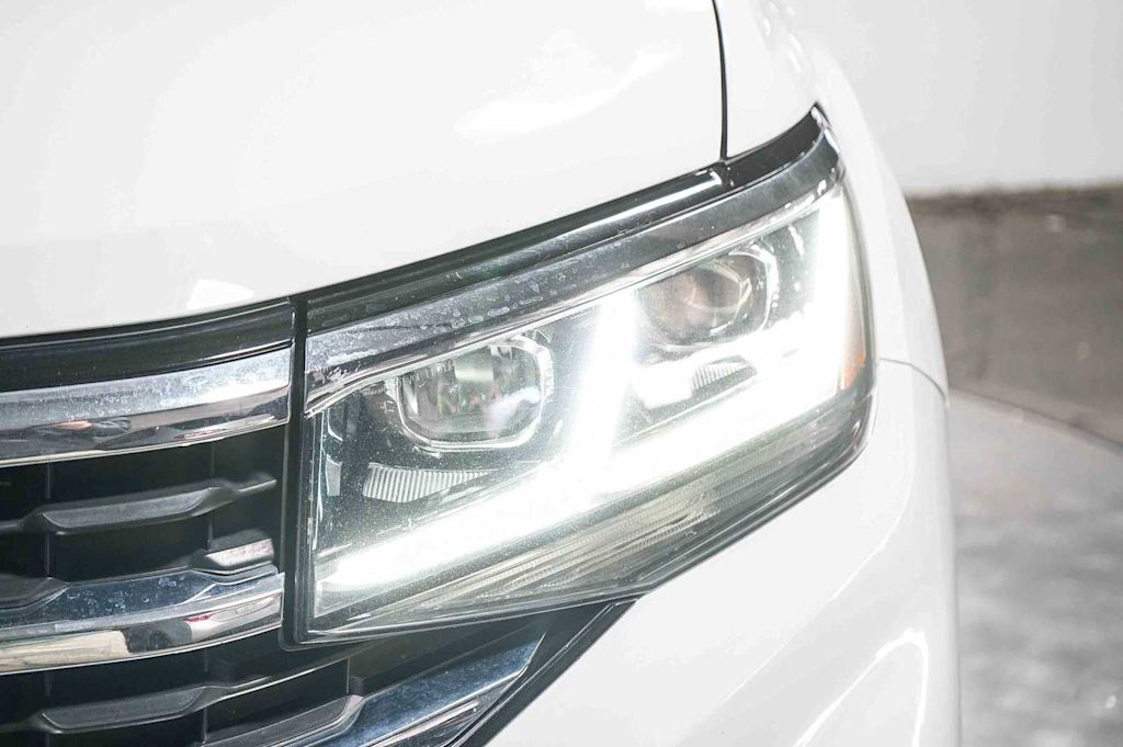 Thumbnail: 2021 Volkswagen Atlas - 21