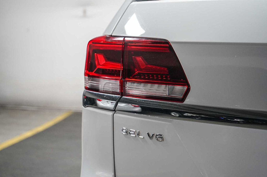 Thumbnail: 2021 Volkswagen Atlas - 23