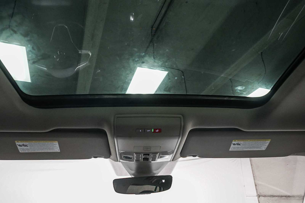 Thumbnail: 2021 Volkswagen Atlas - 24