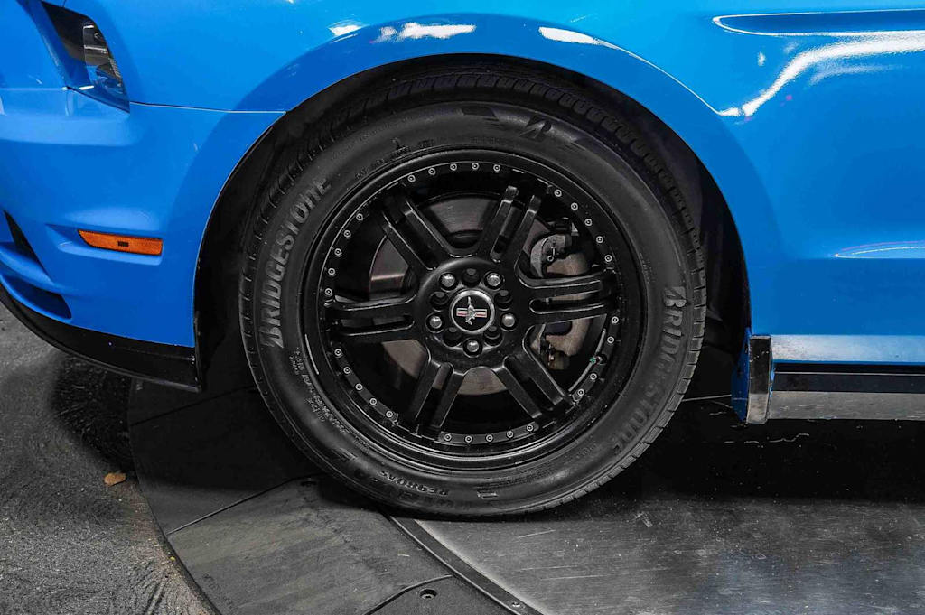 Thumbnail: 2013 Ford Mustang - 6