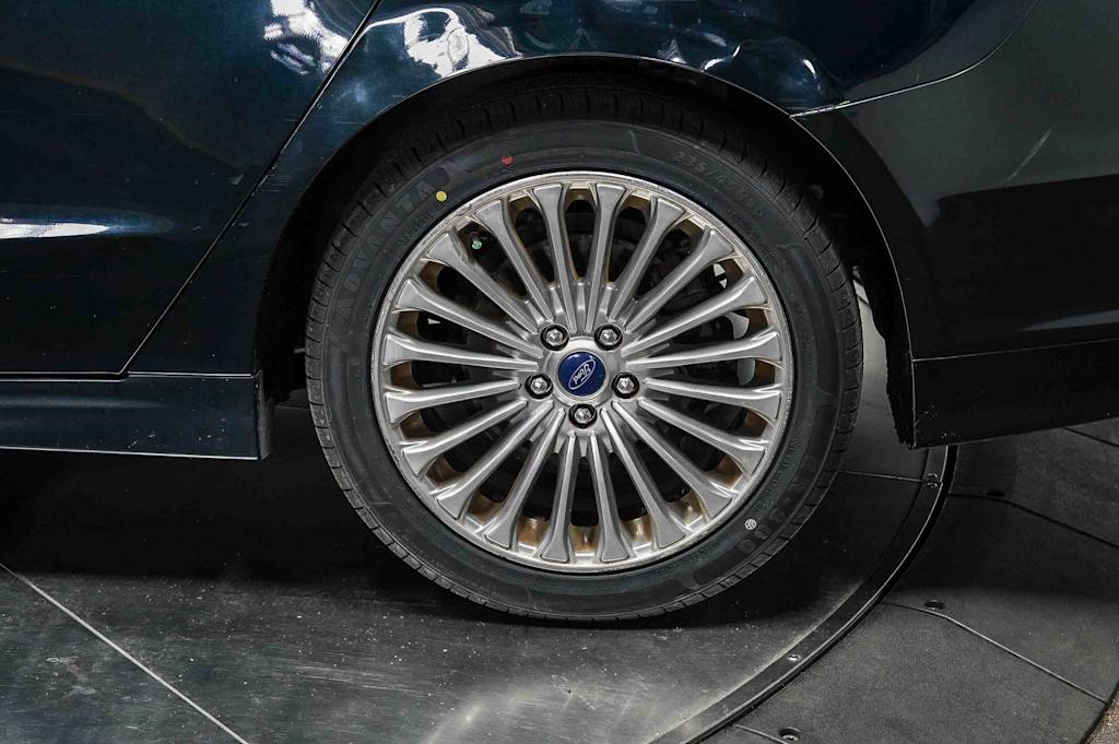 Thumbnail: 2014 Ford Fusion - 23