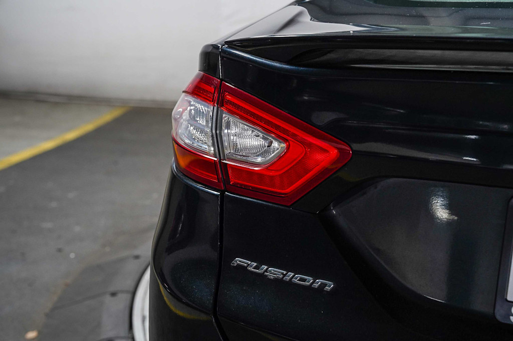 Thumbnail: 2014 Ford Fusion - 24