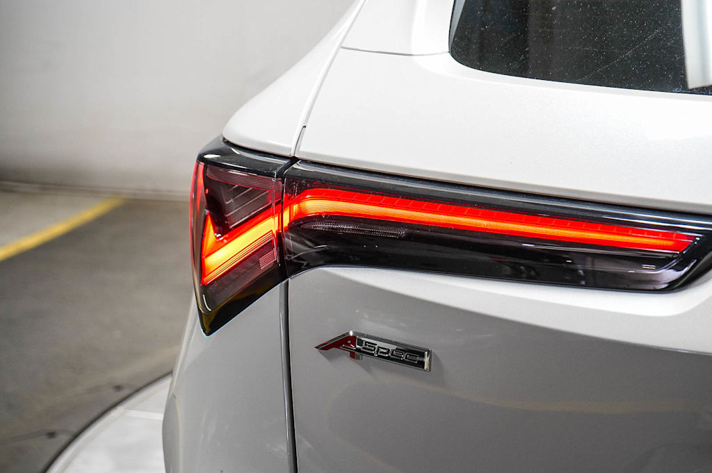 Thumbnail: 2025 Acura ADX - 24