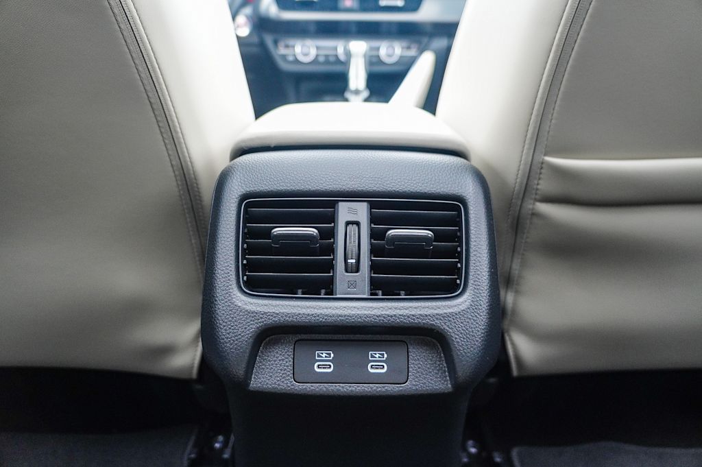 Thumbnail: 2025 Acura ADX - 23