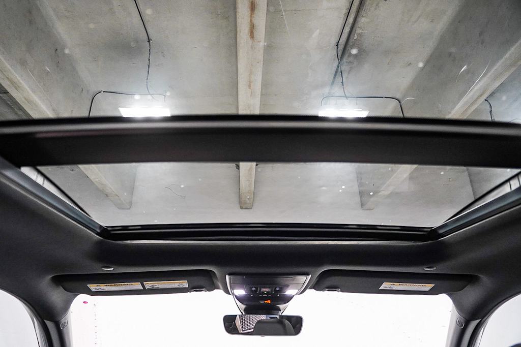 Thumbnail: 2025 Acura ADX - 25