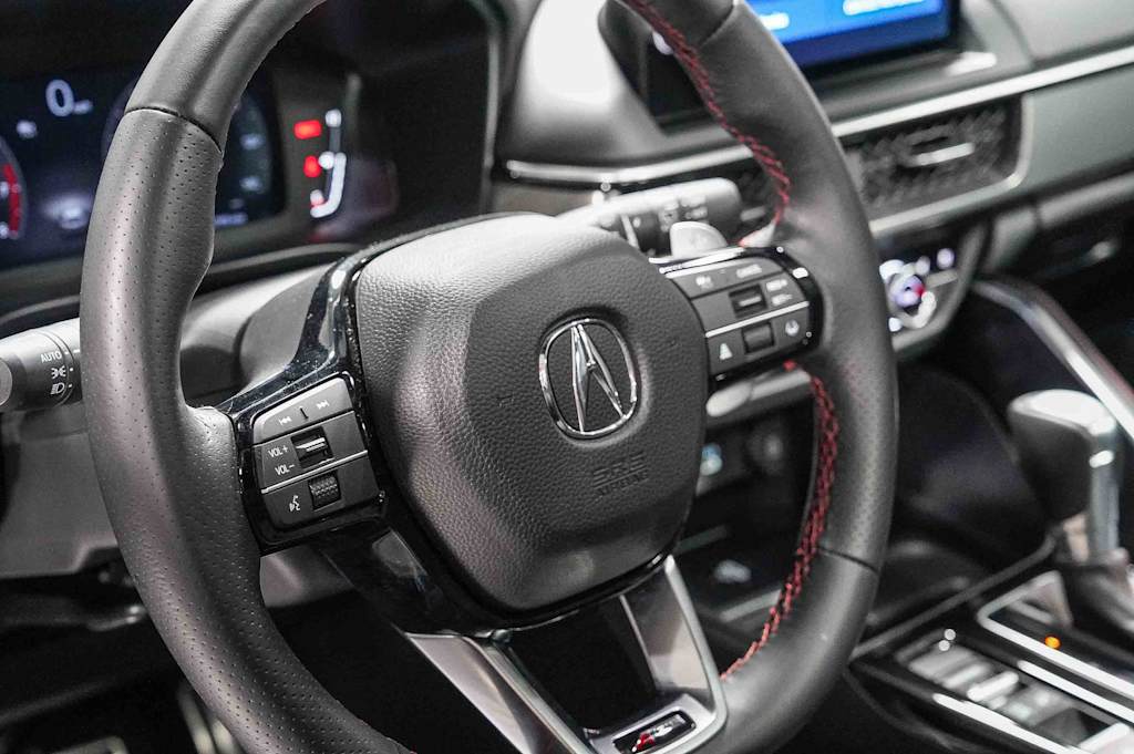 Thumbnail: 2025 Acura ADX - 13