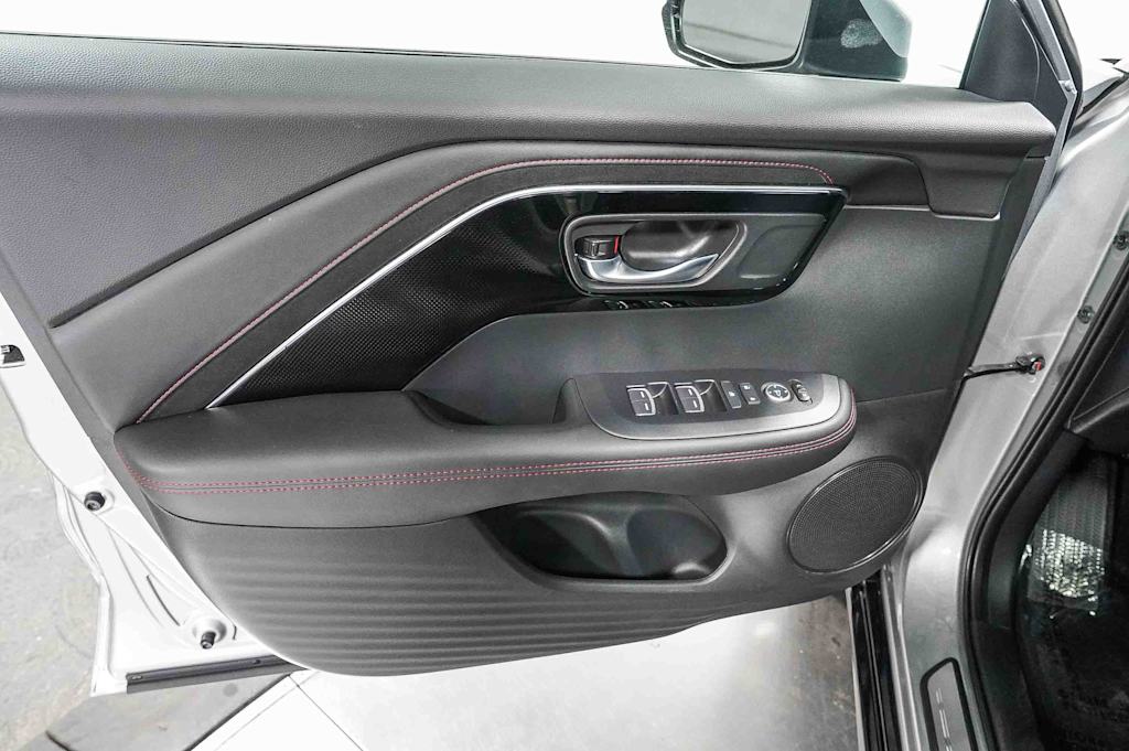 Thumbnail: 2025 Acura ADX - 26