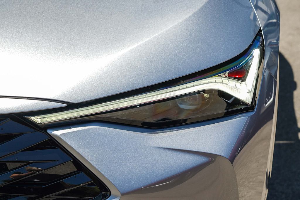 Thumbnail: 2025 Acura ADX - 18