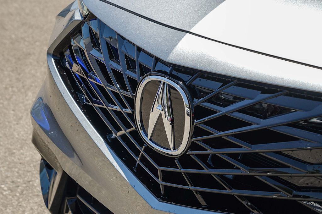 Thumbnail: 2025 Acura ADX - 6