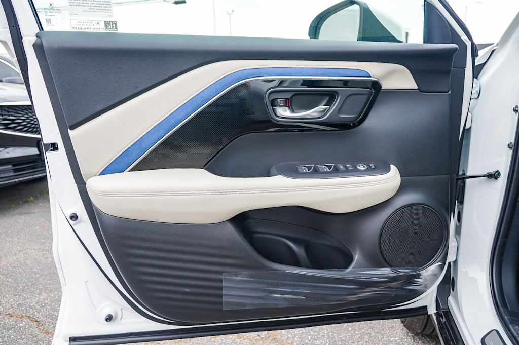 Thumbnail: 2025 Acura ADX - 27