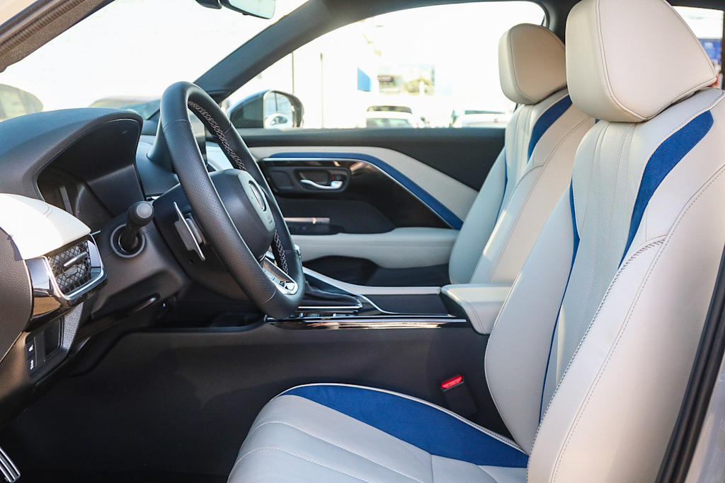 Thumbnail: 2025 Acura ADX - 11