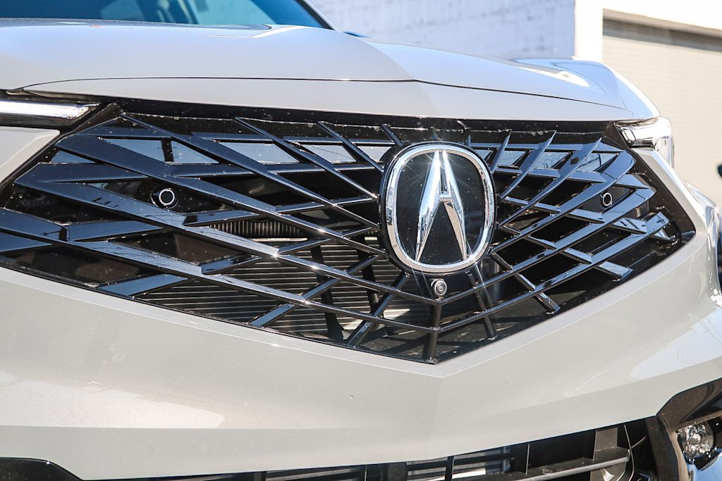 Thumbnail: 2025 Acura ADX - 6