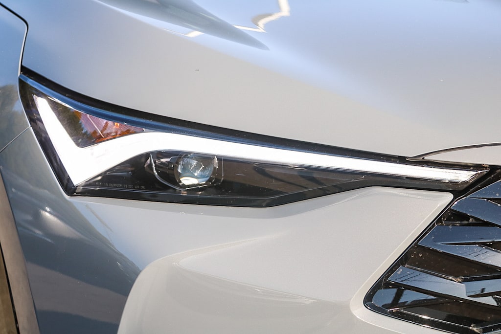 Thumbnail: 2025 Acura ADX - 19