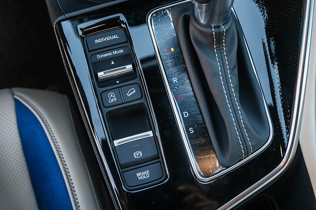 Thumbnail: 2025 Acura ADX - 23